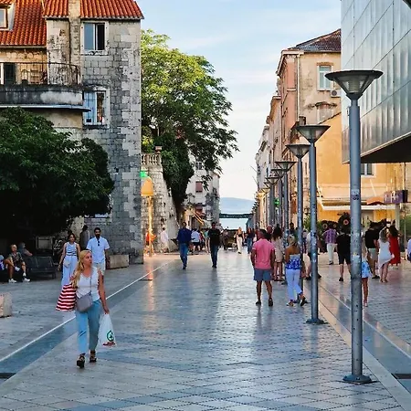 Marasovic & Deluxe Apartament Split