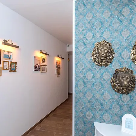 Marasovic & Deluxe Apartment