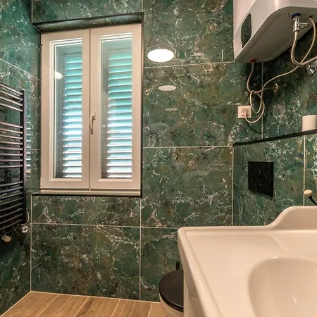 Apartman Marasovic & Deluxe Split