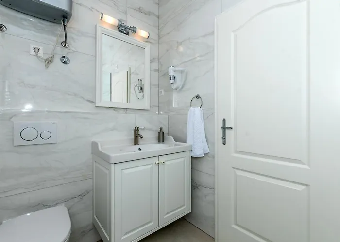 Marasovic & Deluxe Apartamento *