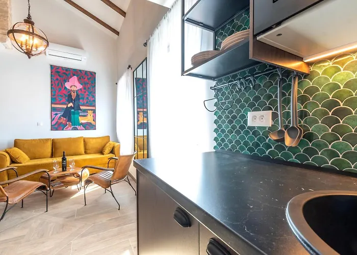 Marasovic & Deluxe Apartamento *