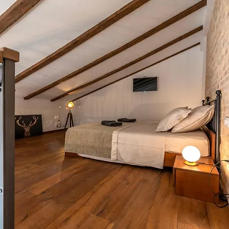 Apartment Marasovic & Deluxe Split